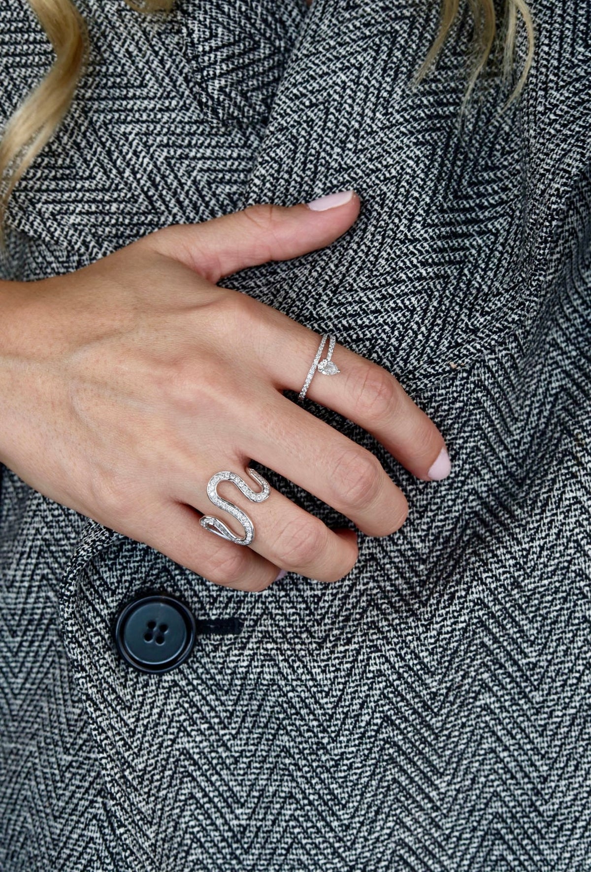 LUNA DIAMOND RING