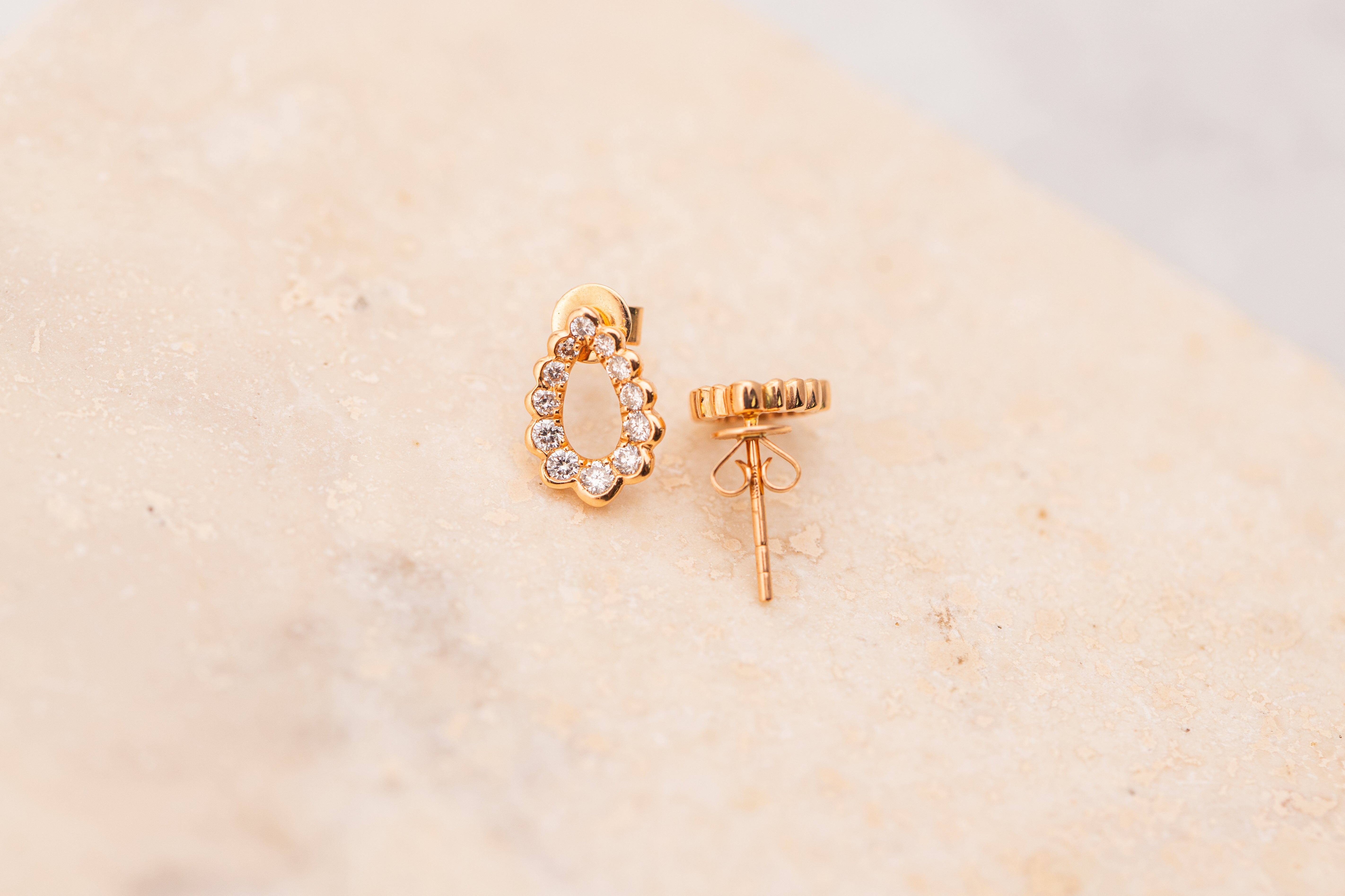 Élan Pear Earrings